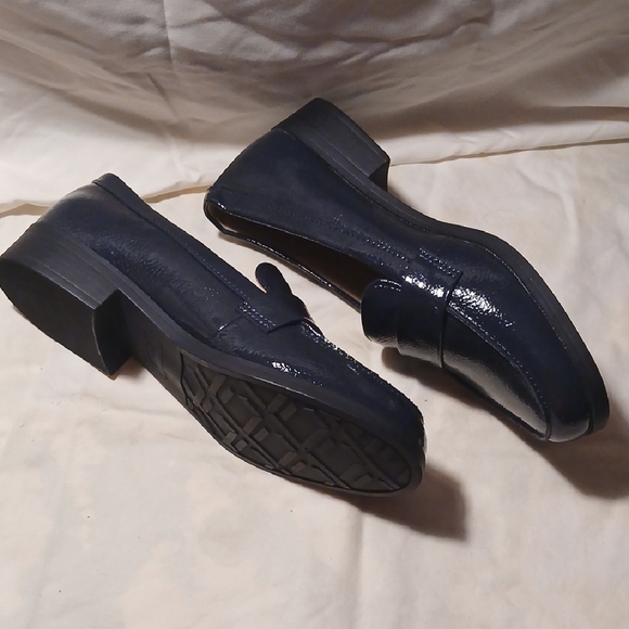 Life Stride Women's Dark Blue Patent Loafers - Picture 4 of 5